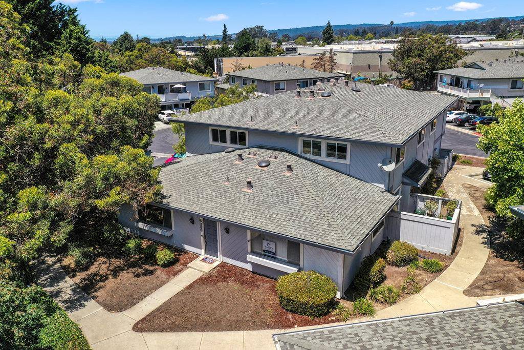 Soquel, CA 95073,4230 Topsail CT