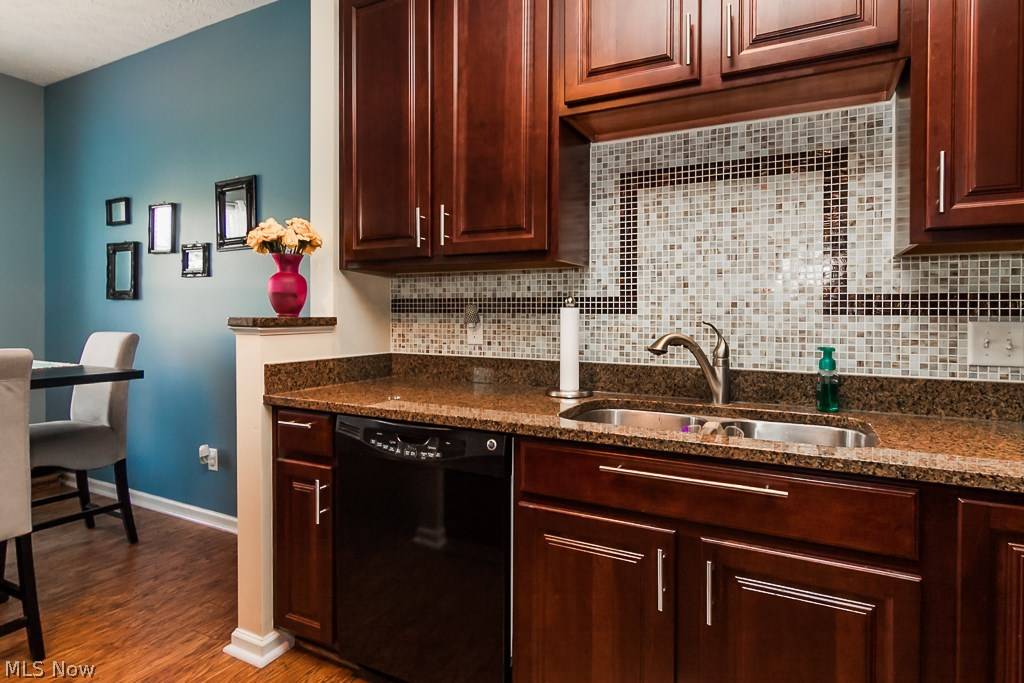 Cuyahoga Falls, OH 44221,1444 Wellingshire CIR