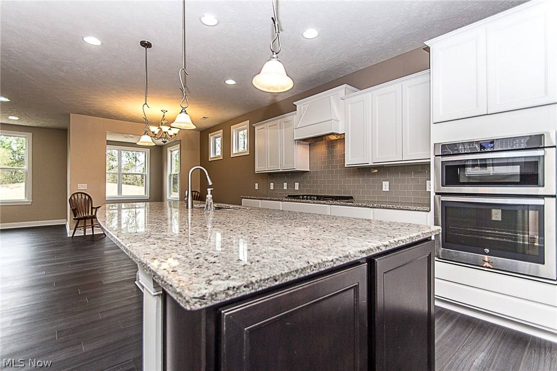 Akron, OH 44321,534 Arbor LN