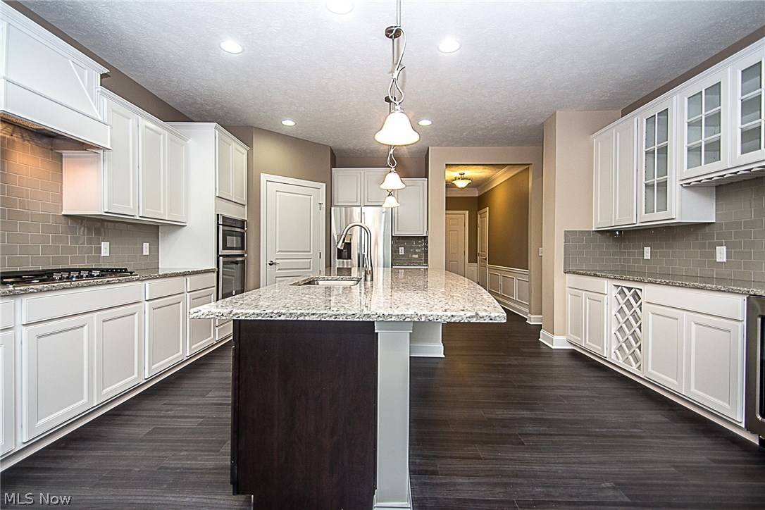 Akron, OH 44321,534 Arbor LN