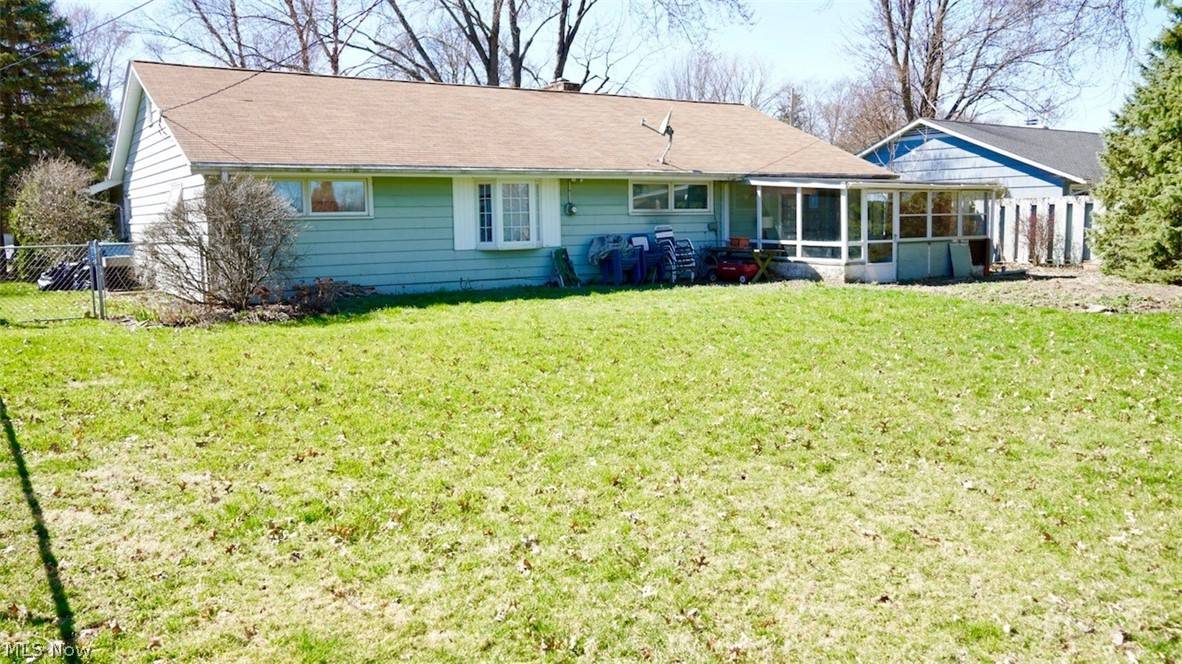 Berea, OH 44017,111 Sunset DR