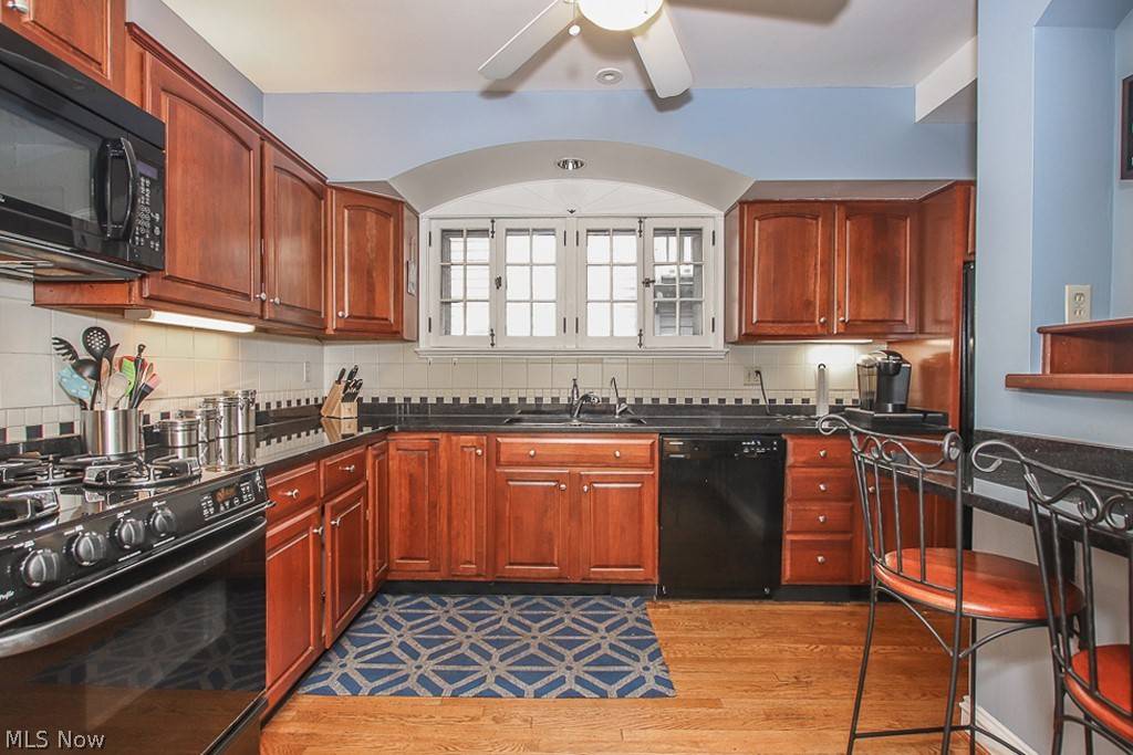 Cleveland Heights, OH 44106,2321 Delaware DR