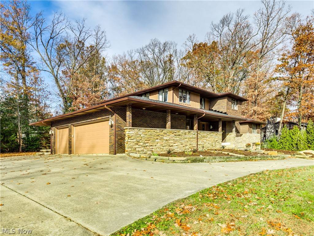 Ravenna, OH 44266,448 Woodland ST