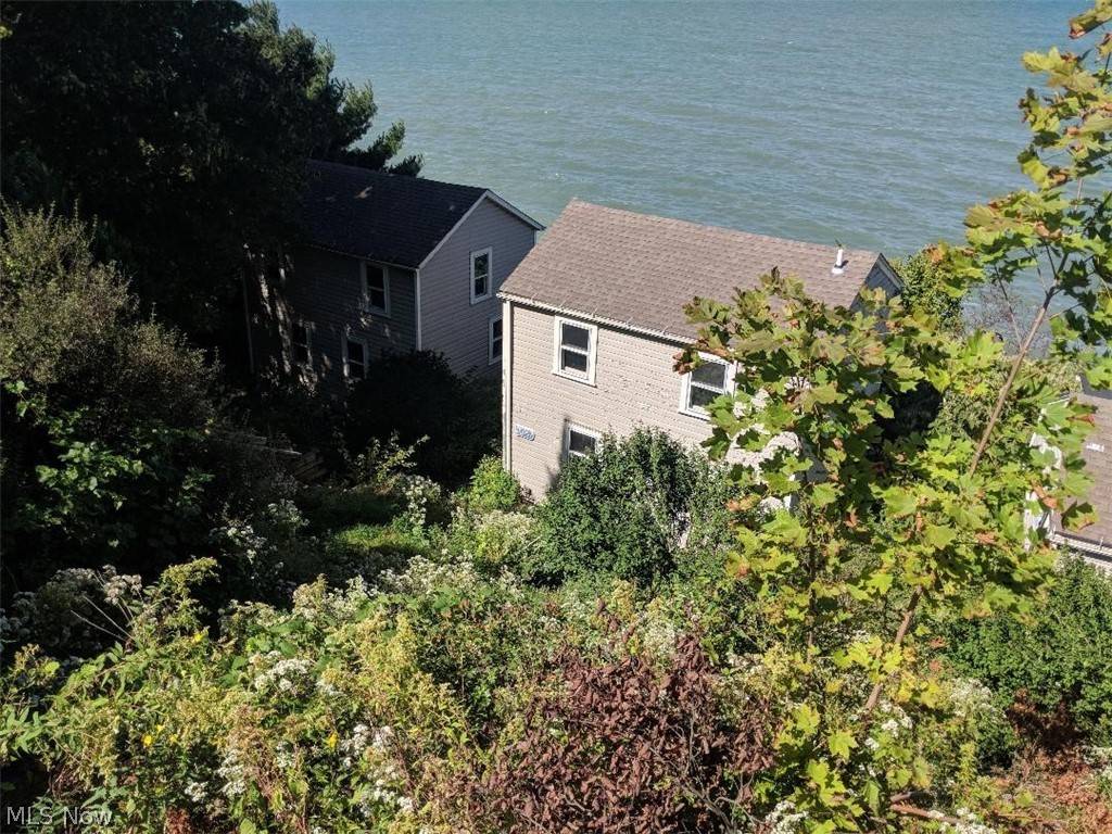 Conneaut, OH 44030,1032 Lake RD