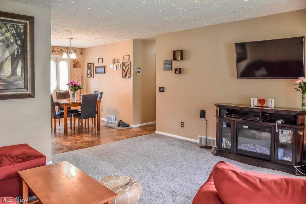 Hartville, OH 44632,14222 Wade AVE NE
