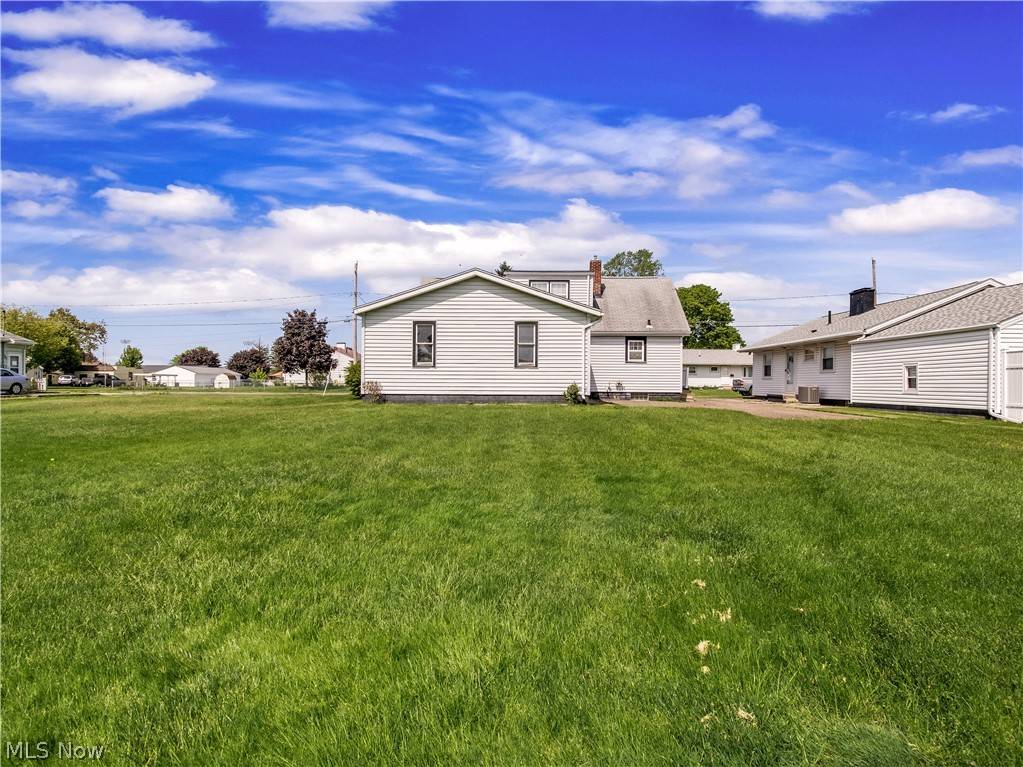 Massillon, OH 44647,102 25th ST NW