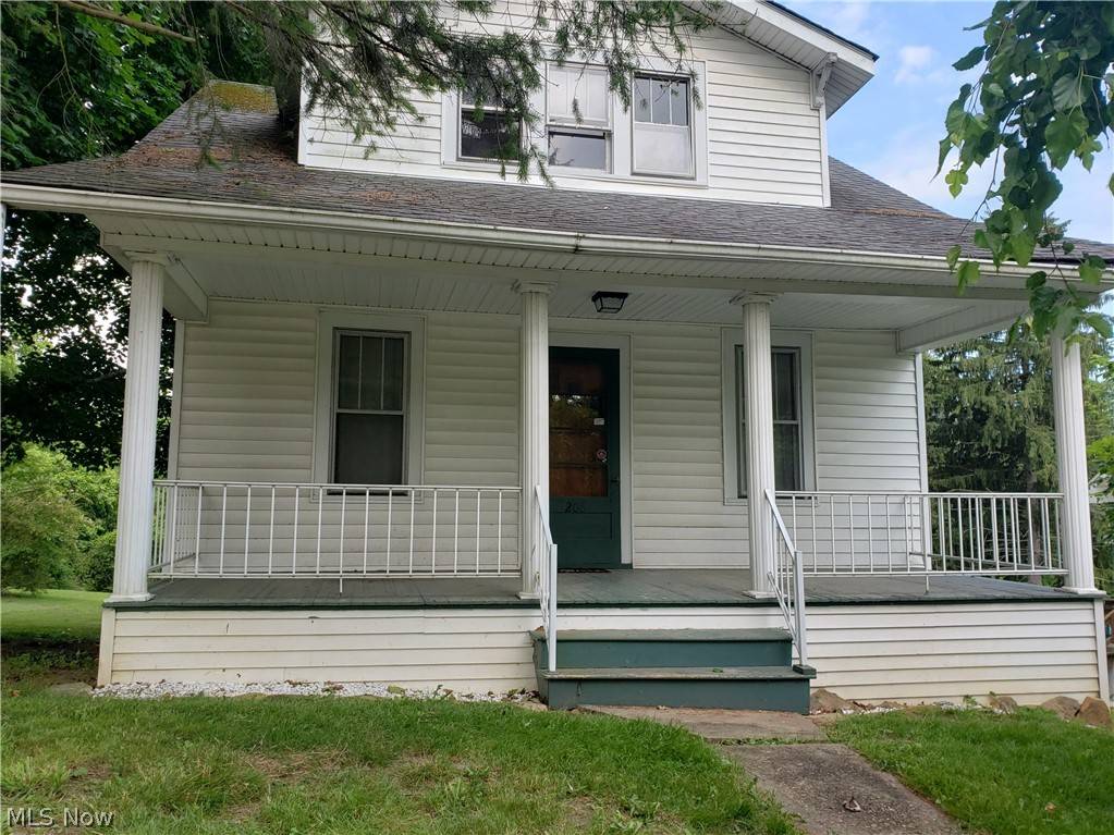 St. Clairsville, OH 43950,208 Maple AVE