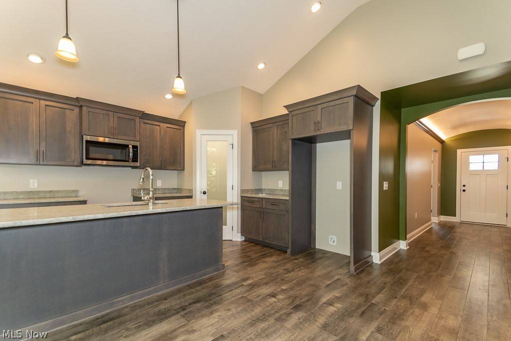 Middlefield, OH 44062,15336 Knox CIR