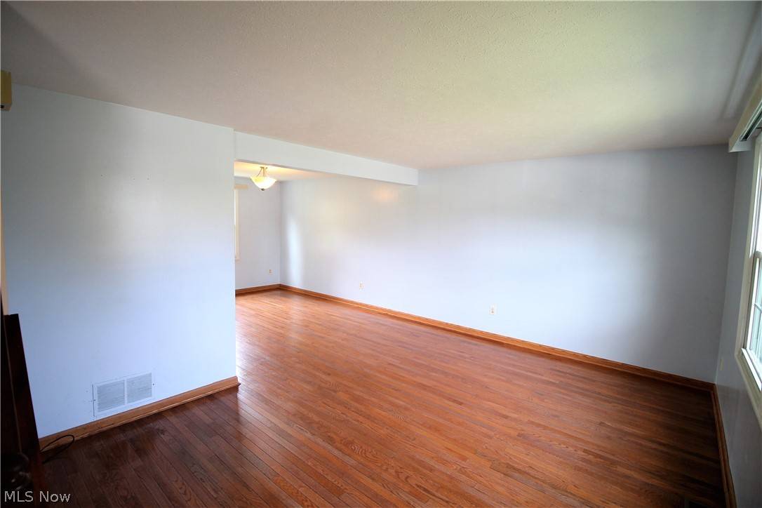 Stow, OH 44224,2354 Silver Springs DR