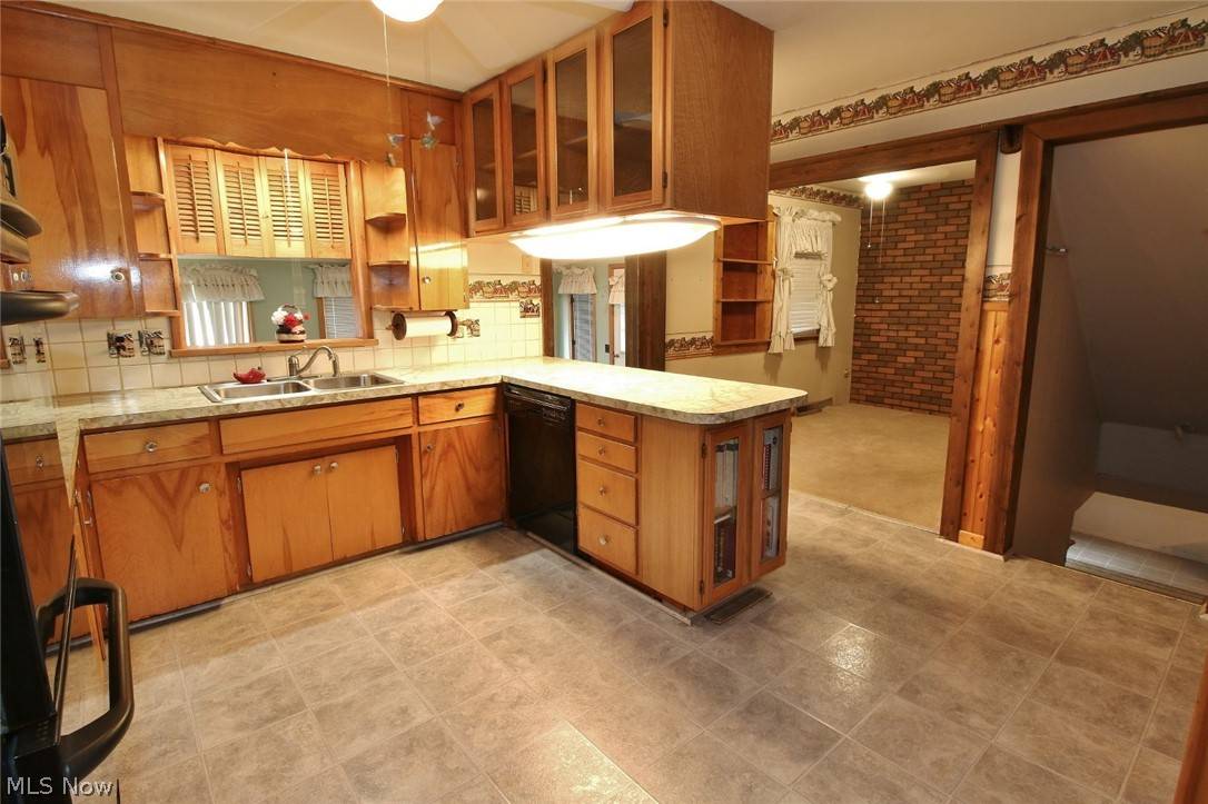 Zanesville, OH 43701,106 S Willow DR