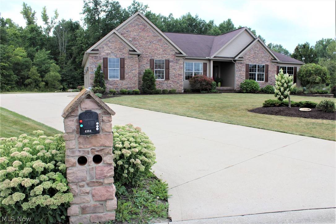 Rootstown, OH 44272,4384 Shannon DR