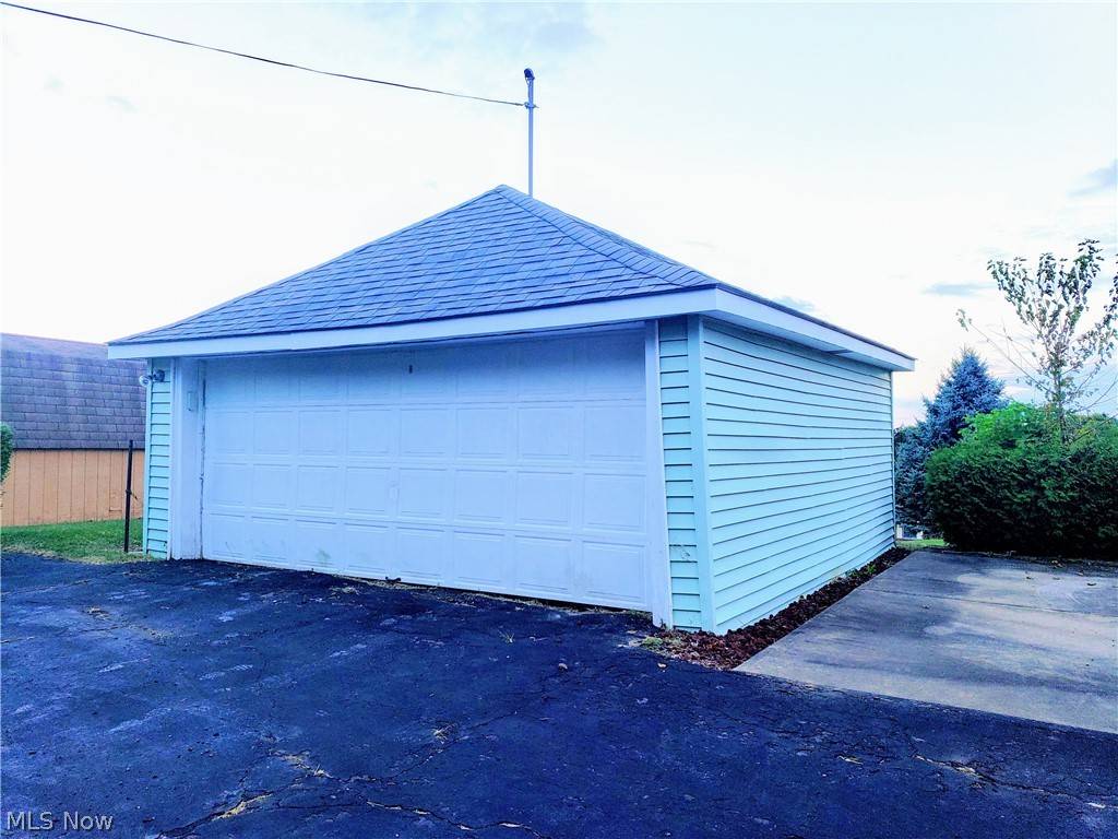St. Clairsville, OH 43950,116 Taylor LN