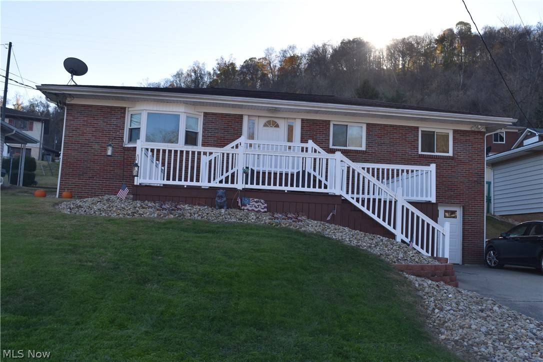 Martins Ferry, OH 43935,645 Rose LN