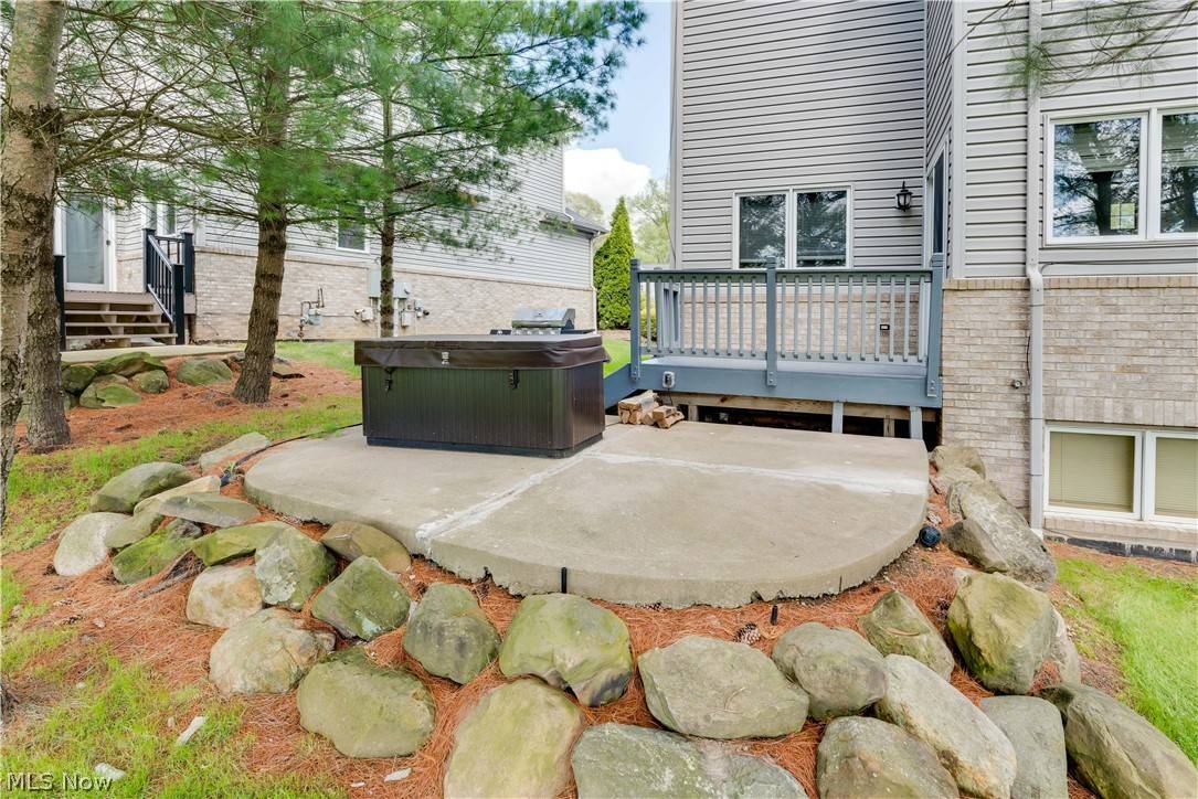 Green, OH 44232,3200 Grey Village DR