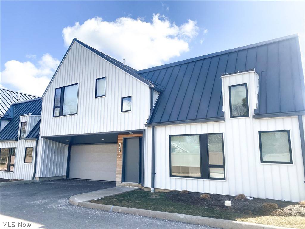 Beachwood, OH 44122,2414 Richmond RD