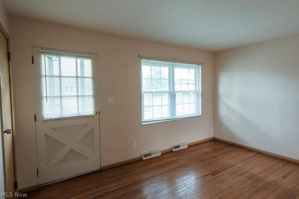 Follansbee, WV 26037,924 Donegal DR W