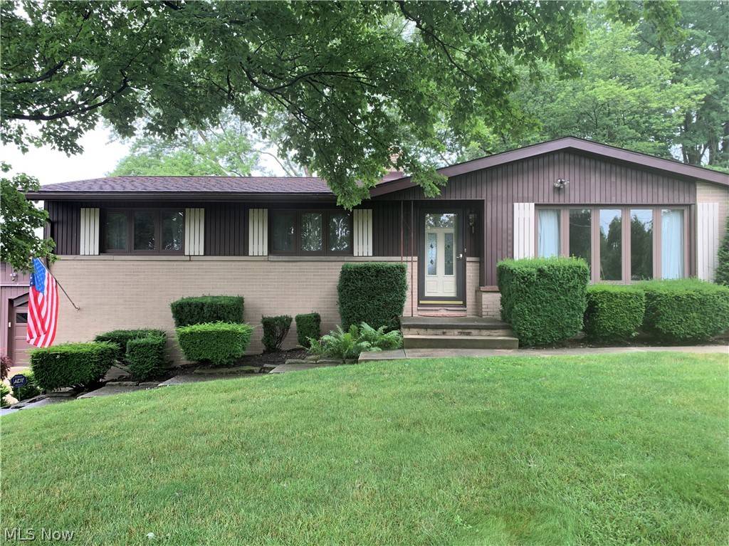 Hartville, OH 44632,1985 Eloise CIR NE