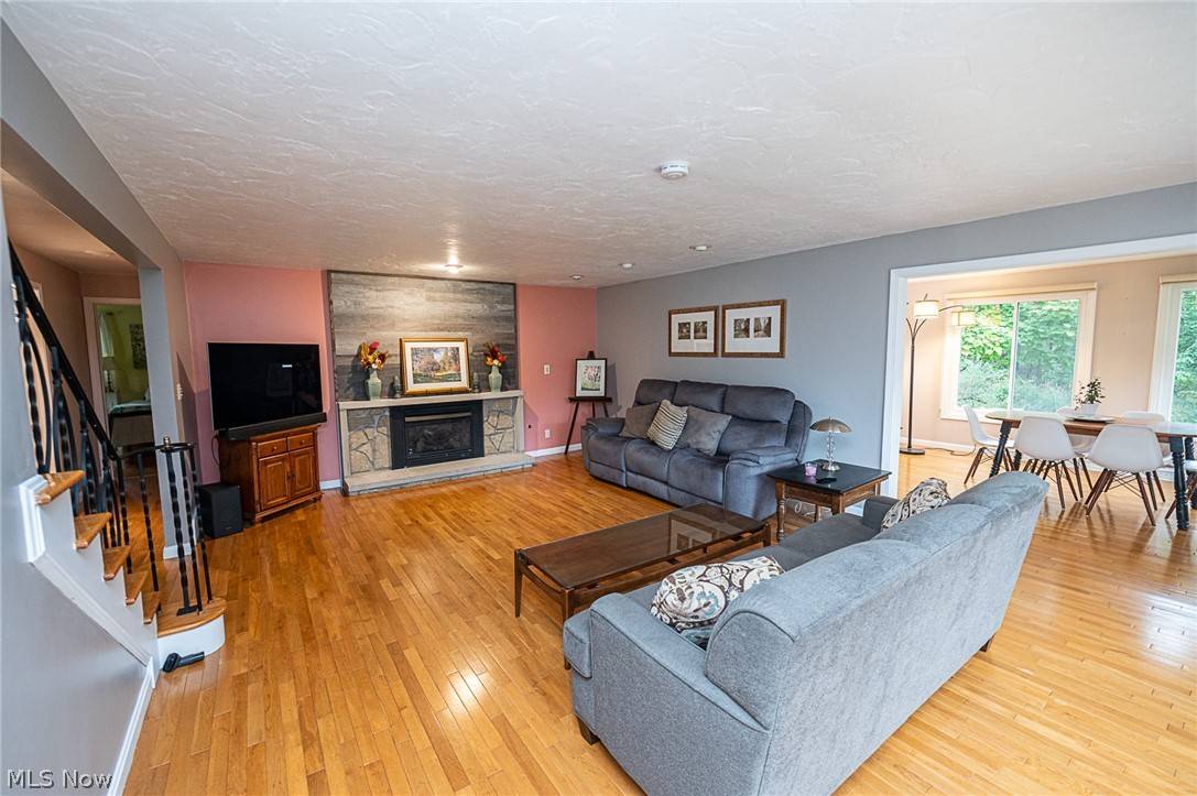 Sagamore Hills, OH 44067,823 Willow Lake DR