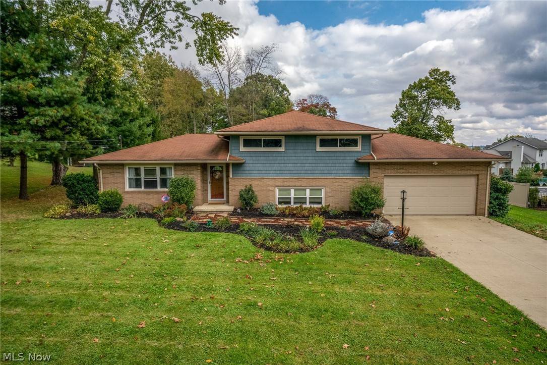 North Canton, OH 44720,6118 Echodell AVE NW