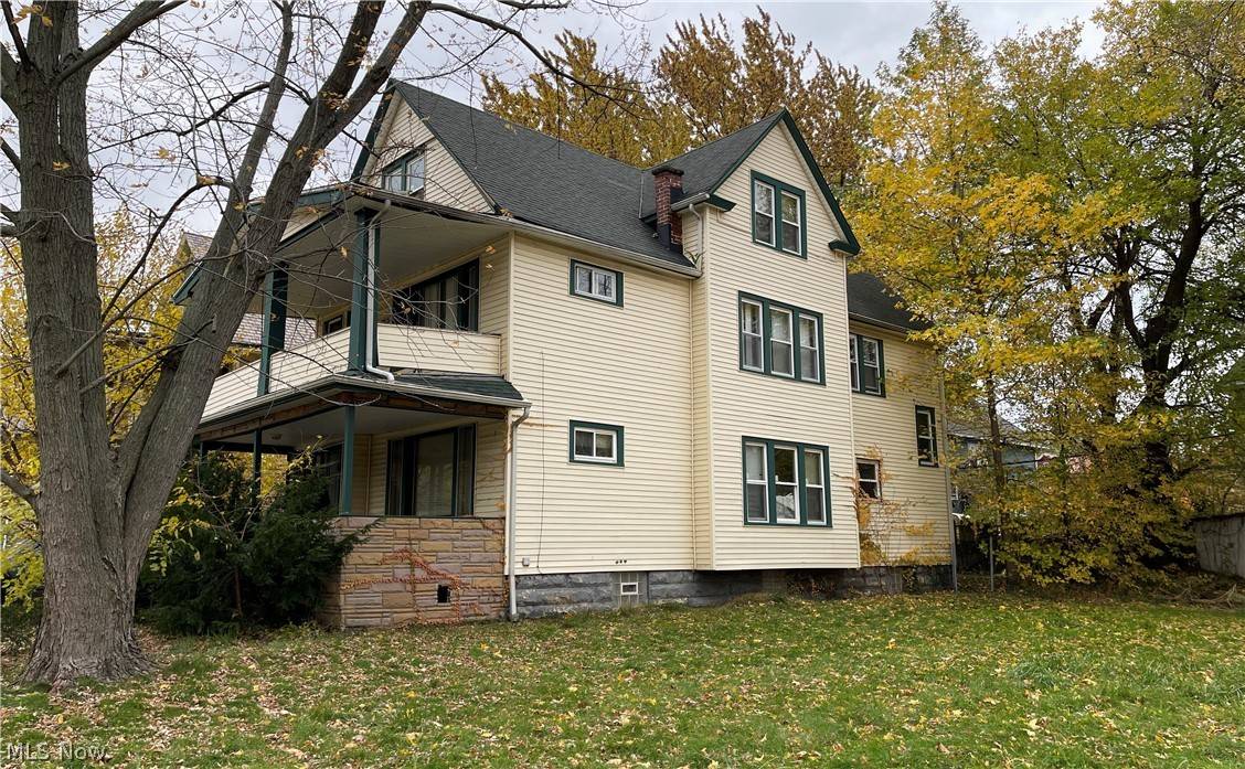 Cleveland, OH 44108,9904 Parkgate AVE