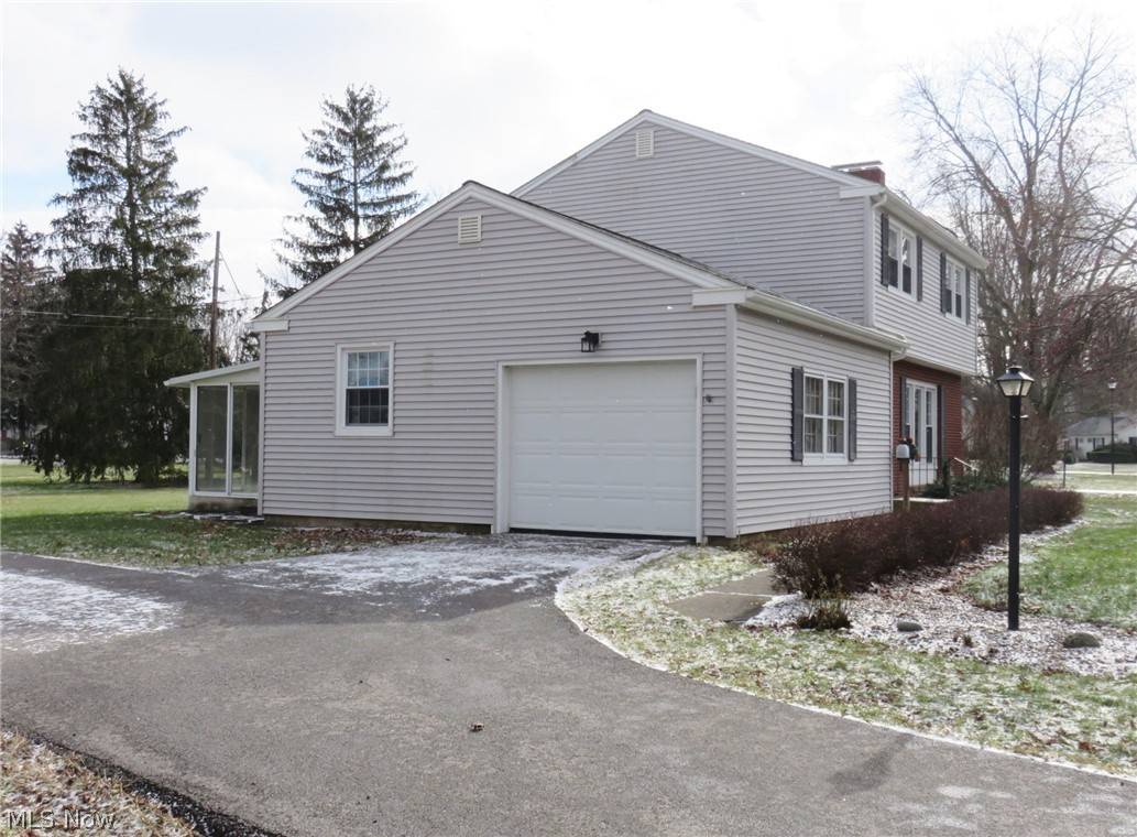 Oberlin, OH 44074,13 Hawthorne DR