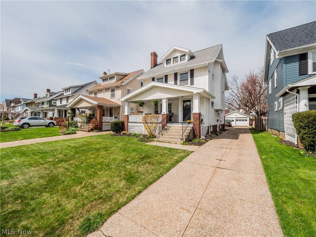 Lakewood, OH 44107,1580 Waterbury RD