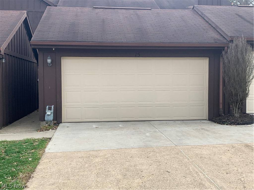 Coshocton, OH 43812,15 Acorn LN