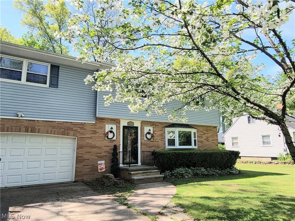 Olmsted Falls, OH 44138,26445 Cranage RD