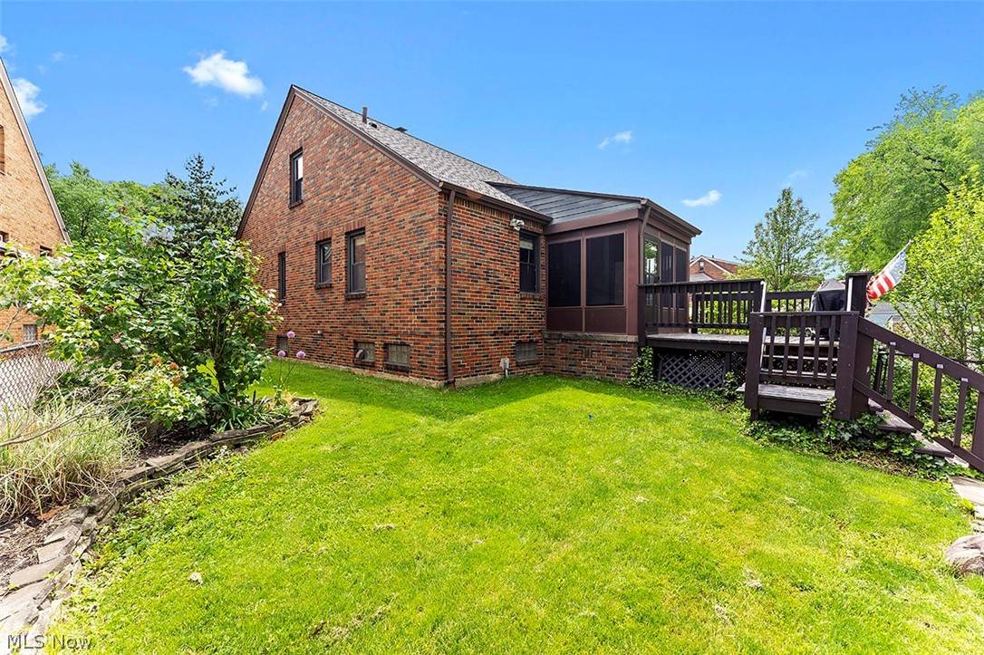 Cleveland, OH 44111,15400 Lydian AVE