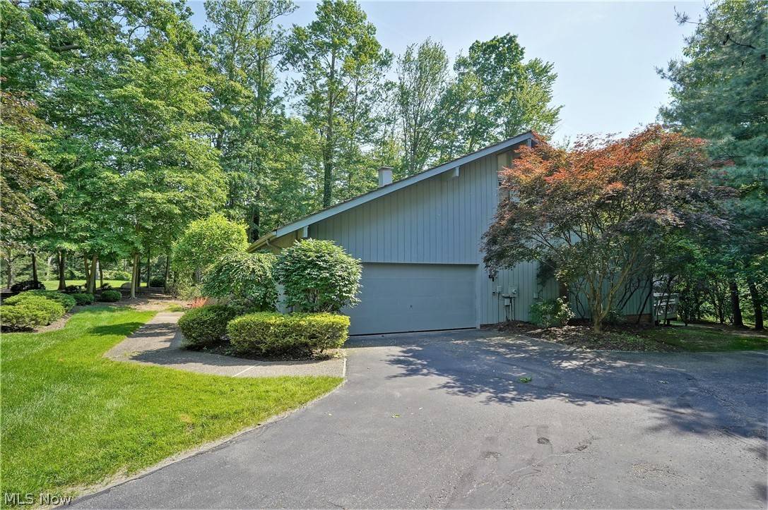 Aurora, OH 44202,389 Cardinal CT