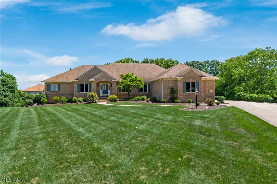 Canton, OH 44721,1656 Ridgecliff CIR NE