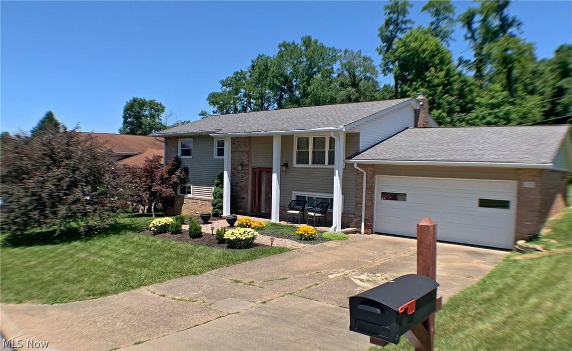 Wintersville, OH 43953,233 Meadowbrook DR