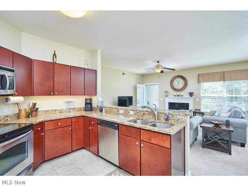 Copley, OH 44321,522 Robinwood LN #A