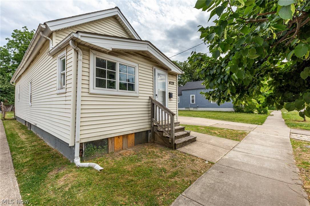 Cleveland, OH 44113,4126 Howlett AVE