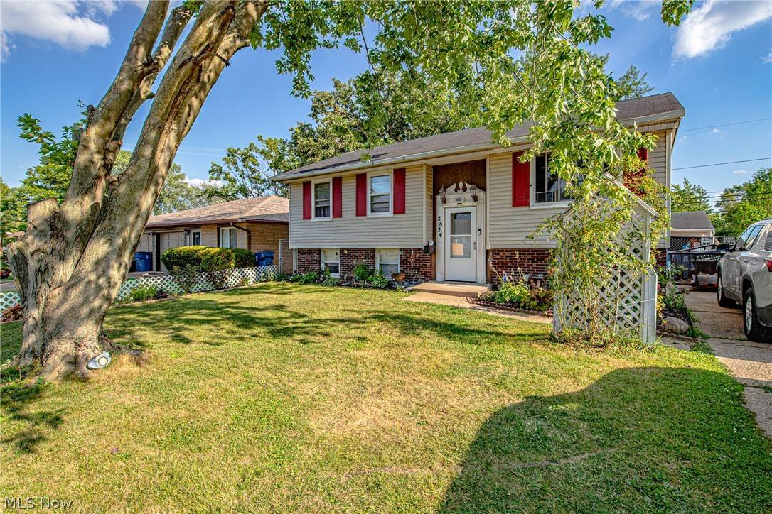 Lorain, OH 44052,2834 Eastlawn ST