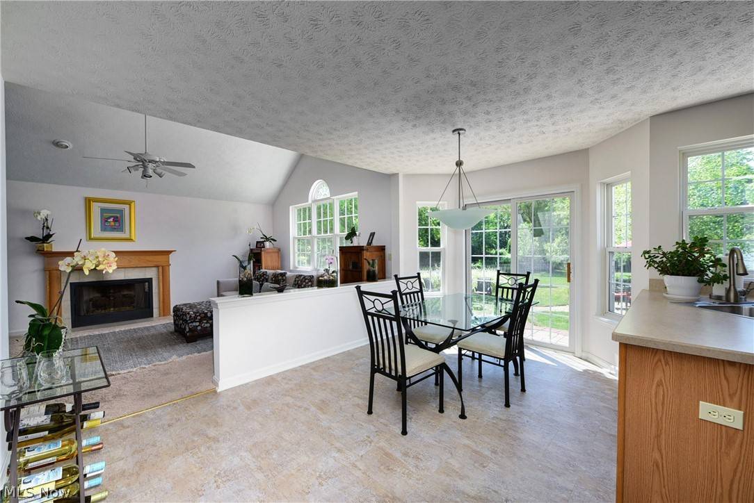 Olmsted Township, OH 44138,27081 Glenside LN