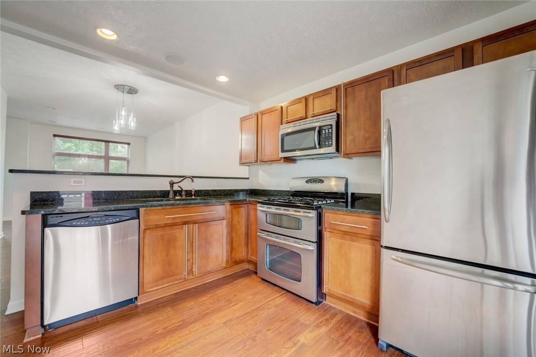 Cleveland, OH 44102,7306 Battery Park BLVD #A-7306