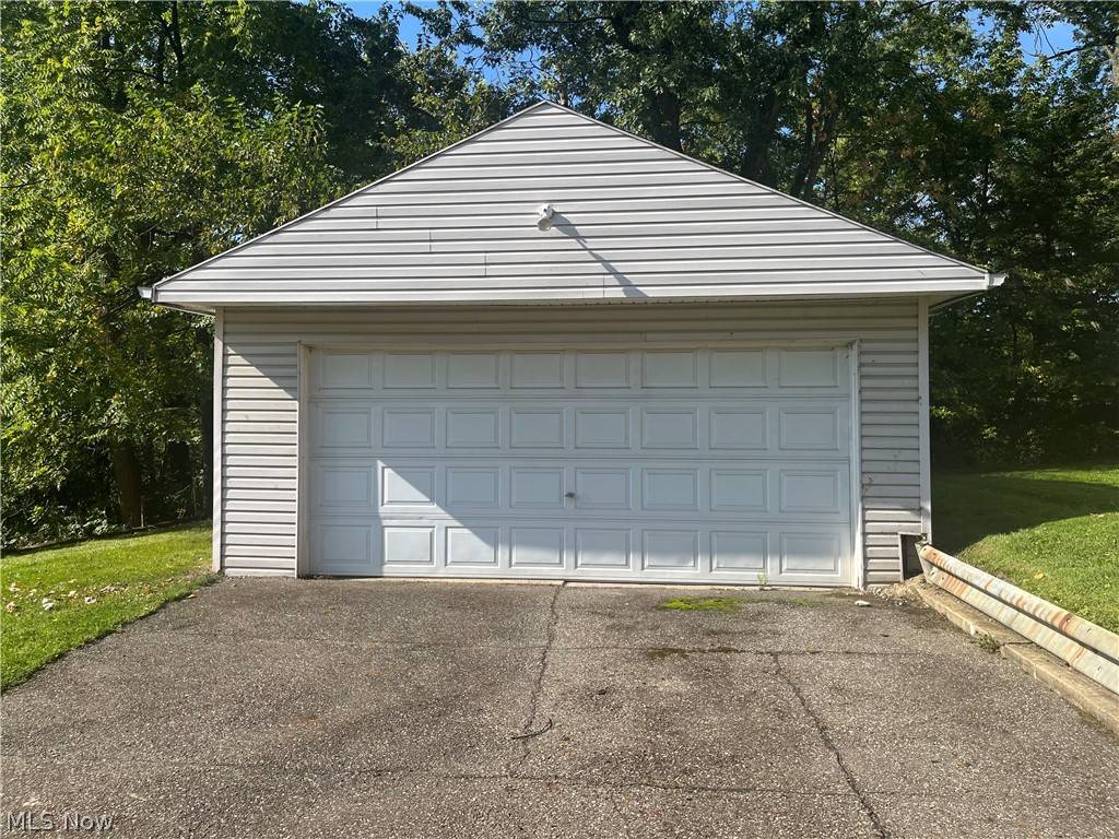 Cleveland, OH 44125,13206 Forestdale DR