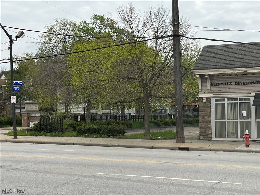 Cleveland, OH 44108,10640 Saint Clair AVE