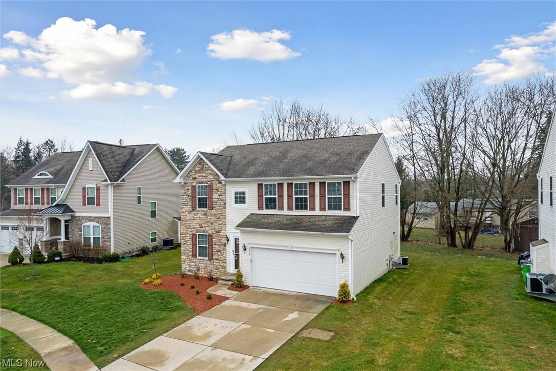 Twinsburg, OH 44087,3258 Shale DR