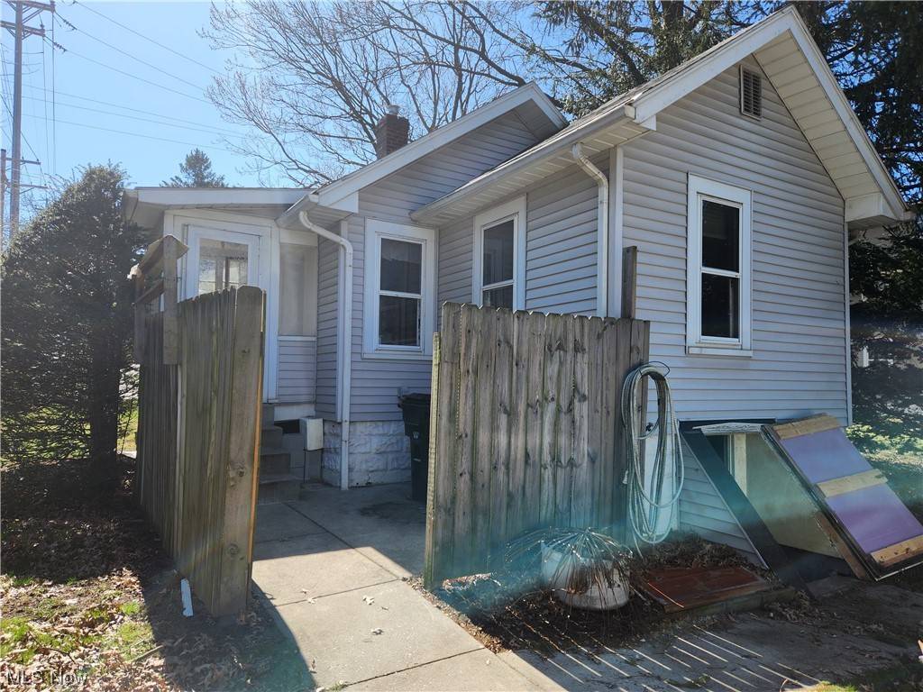 Cuyahoga Falls, OH 44221,701 Munroe Falls AVE