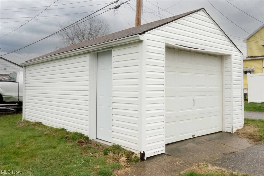Yorkville, OH 43971,402 Martha ST