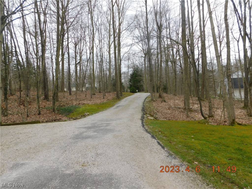 Chardon, OH 44024,10930 Burlington Ridge DR