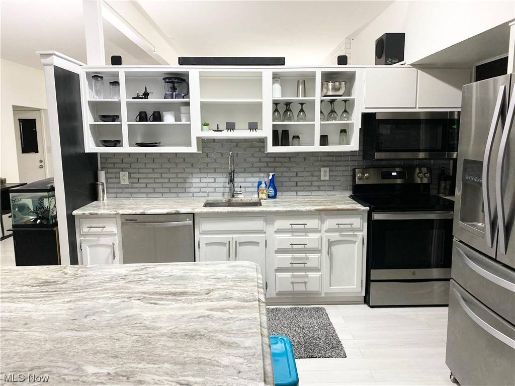 Parma Heights, OH 44130,6407 Kingsdale BLVD