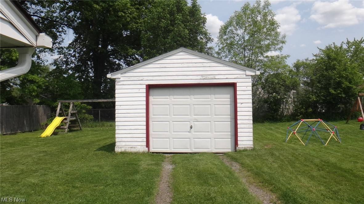 Youngstown, OH 44512,7431 Glenwood AVE