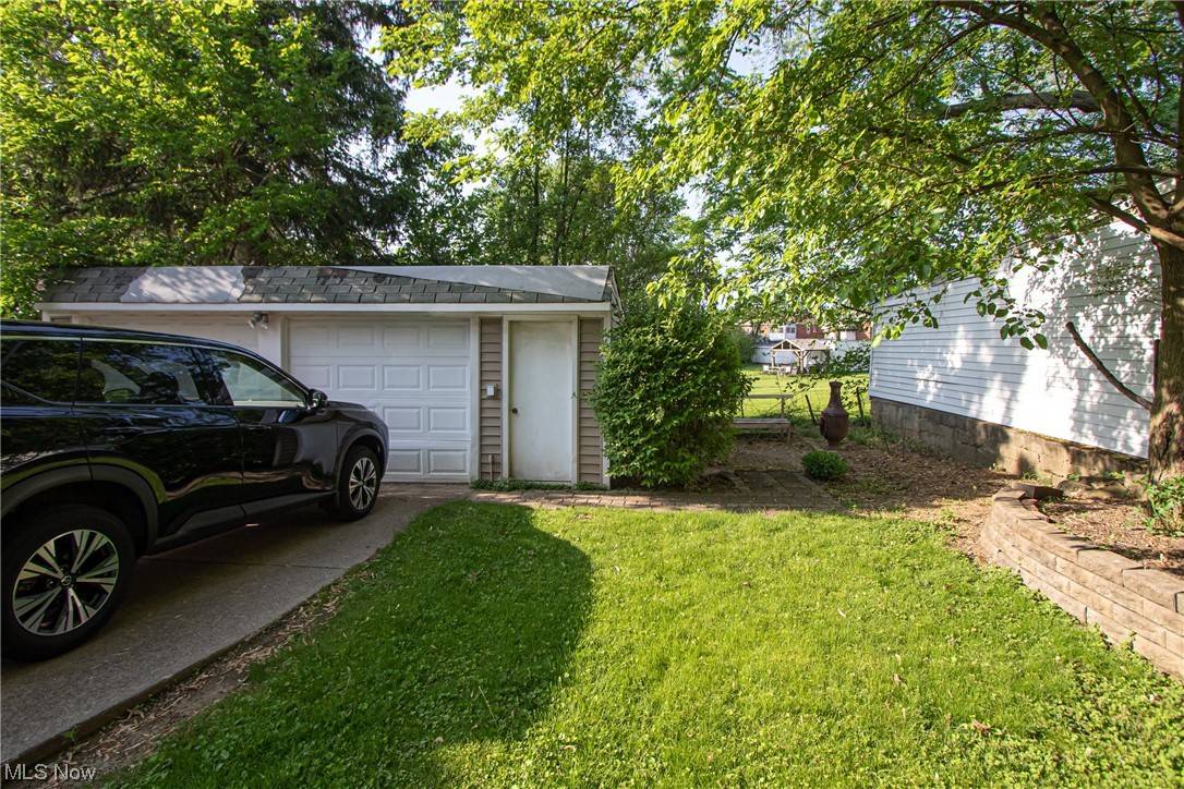 Cleveland, OH 44111,15310 Lydian AVE #1-3