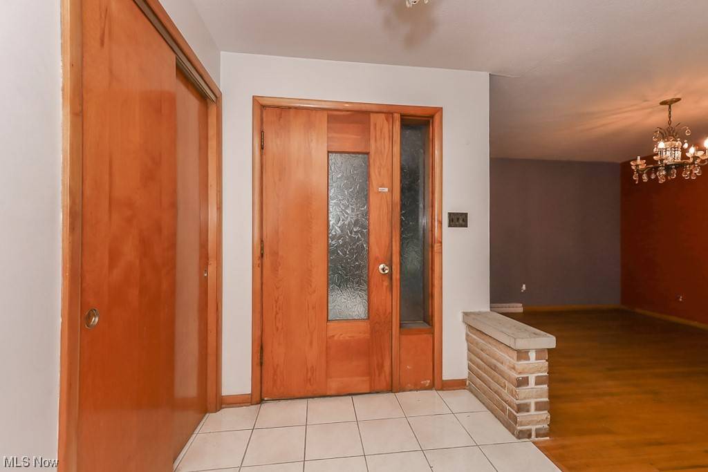 Seven Hills, OH 44131,5835 Graydon DR