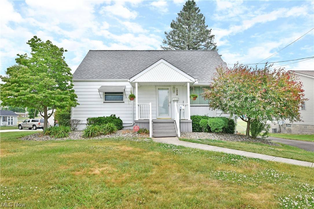 Niles, OH 44446,1528 Clark ST