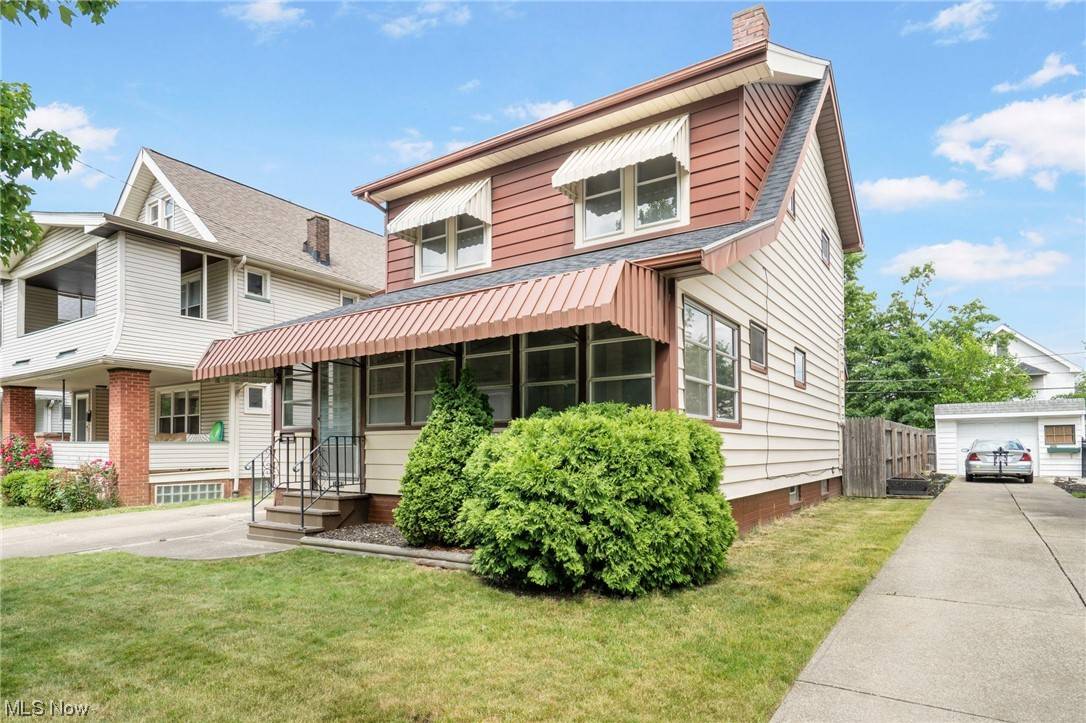 Lakewood, OH 44107,2143 Chesterland AVE