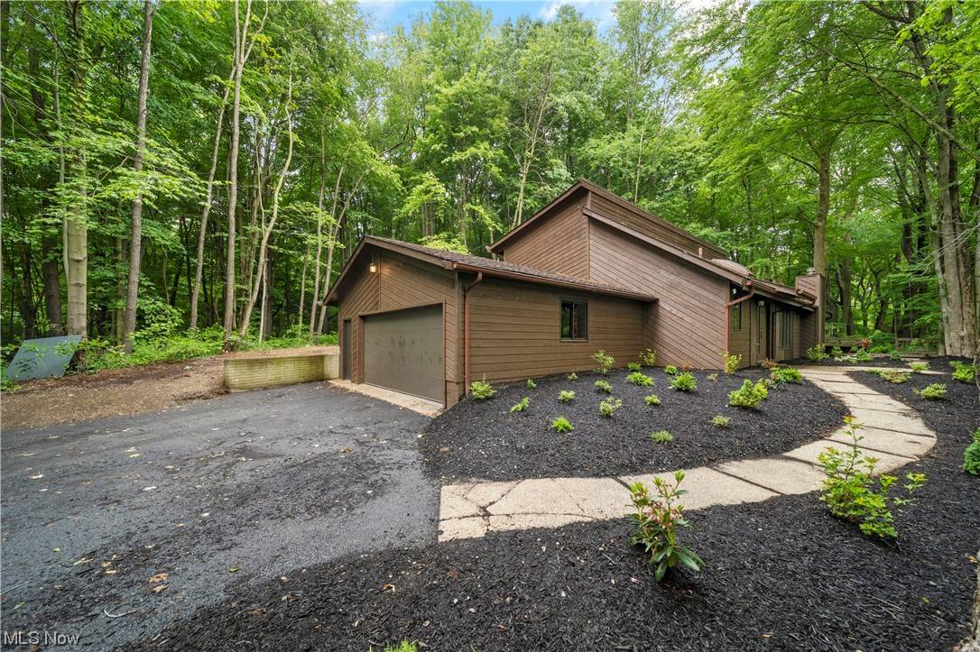 Conneaut, OH 44030,1979 Bridgeview LN